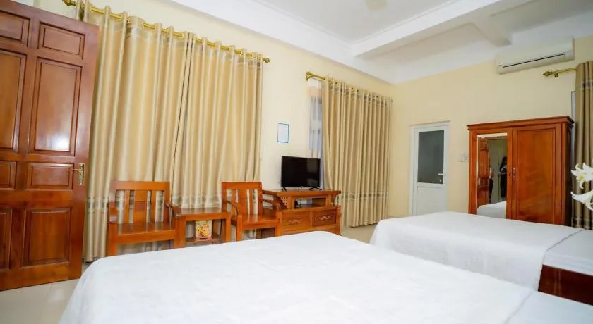 Lai Dinh Hotel - Image 1