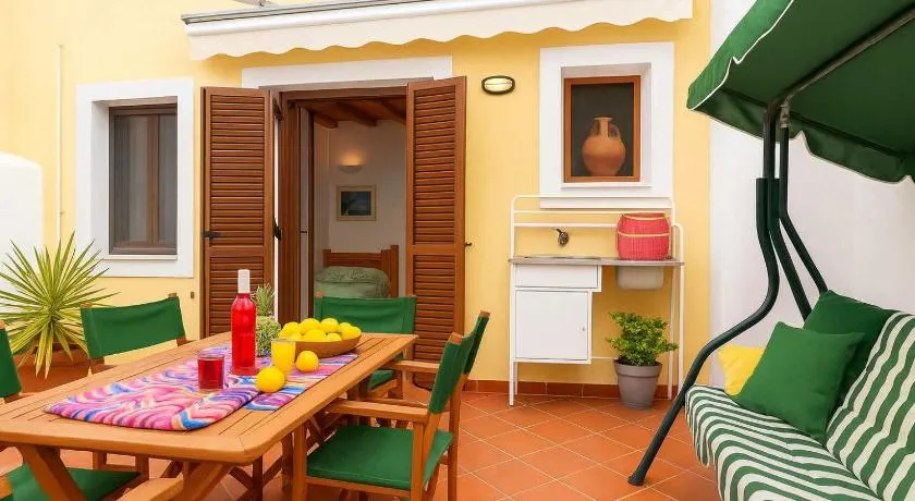 Cretan Magnolia Gem - Smari Cozy Getaway - Image 1