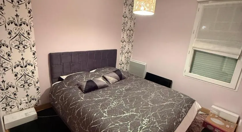 Appartement confort Villepinte gare de vert galant - Image 1