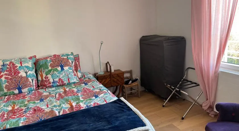 Amélia chambre climatisée - Image 1