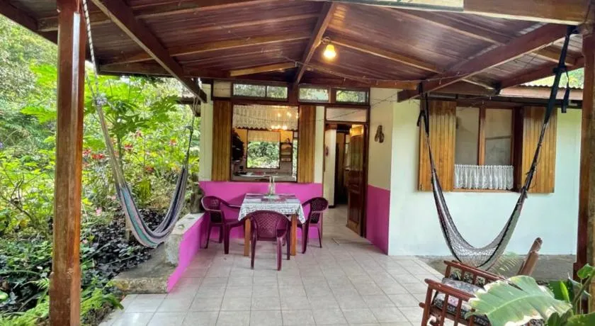 Finca Isla Rainforest Retreat - Image 1