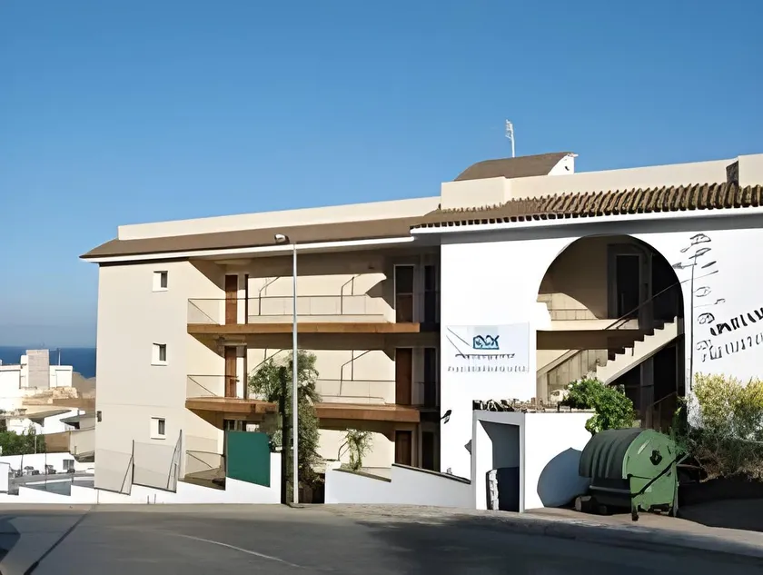 Apartamentos AR Muntanya Mar - Image 1