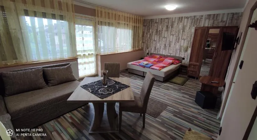 Apartman Edit - Image 1