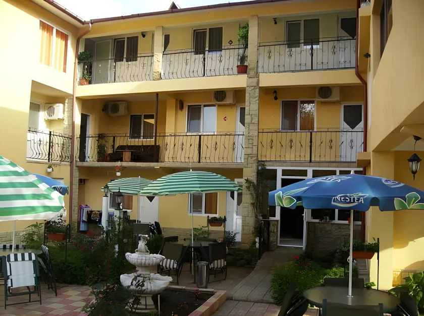 Vila Casa Leul - Image 1