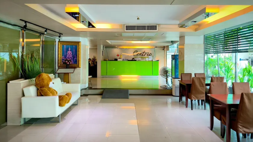 Centric Place Hotel - Image 1