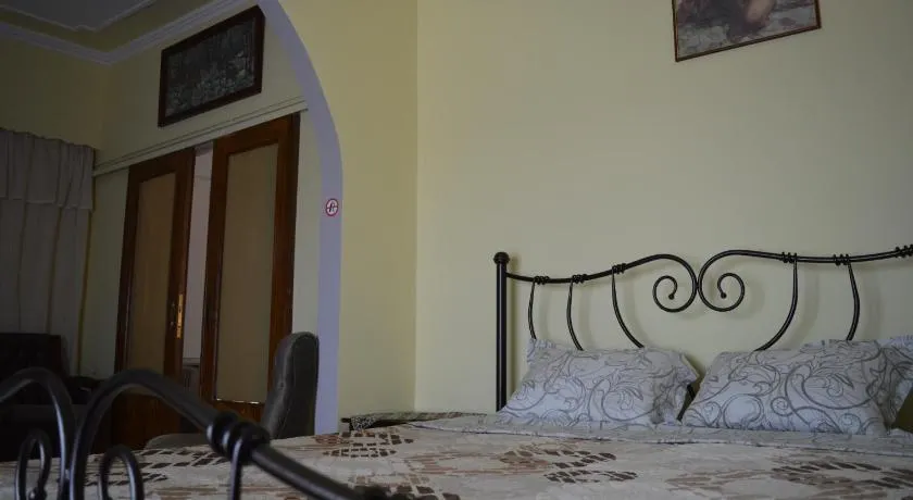 Anita's hosting - Image 1
