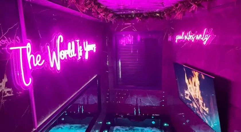 Nuit D Or LoveRoom - Image 1