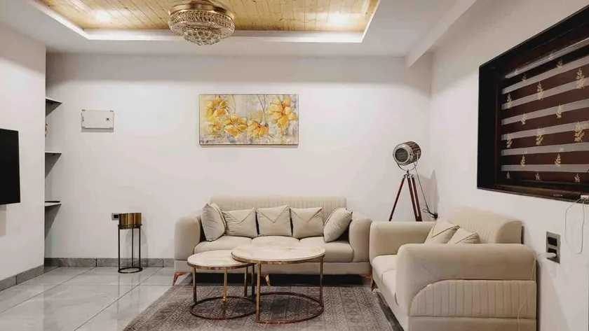 Raiville Shimla | Luxury 3BHK with Mountain View - Image 1