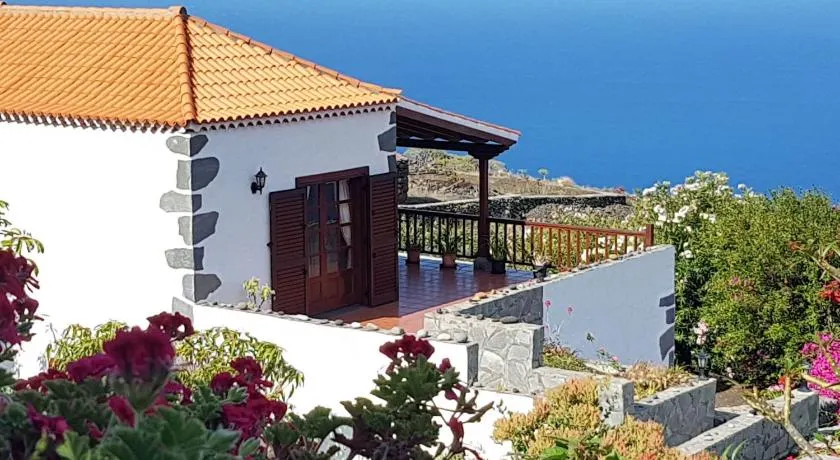 Holiday Home mit Garten und wunderbarer Aussicht by Interhome - Image 1