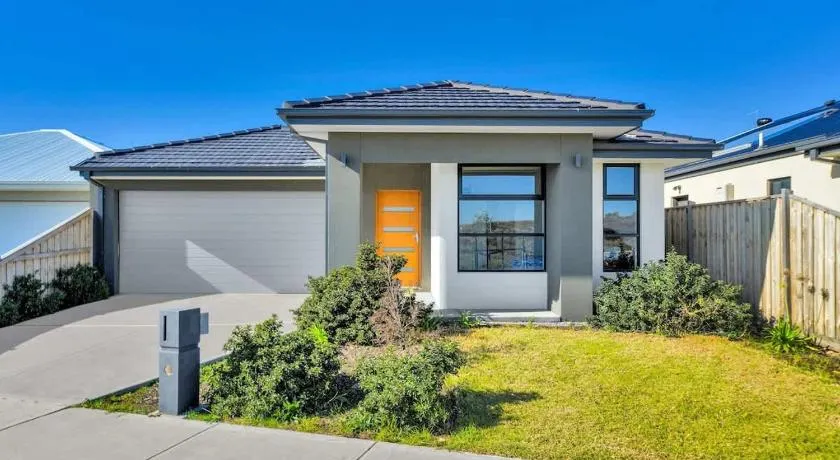 Modern Comforts in a Spacious 3BR Family Retreat - Image 1