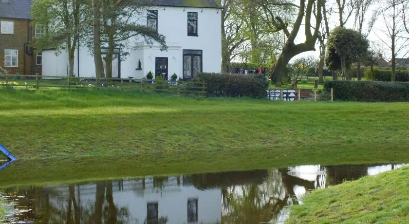 White House Farm Cottages - Image 1