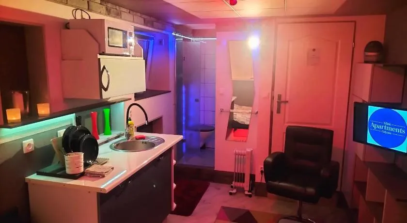24h Gdynia Mini Apartamenty na kod dostępu & free parking & no keys - Image 1