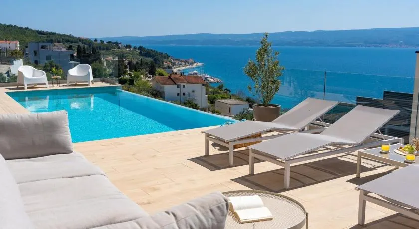 Ocean View Villa - Image 1