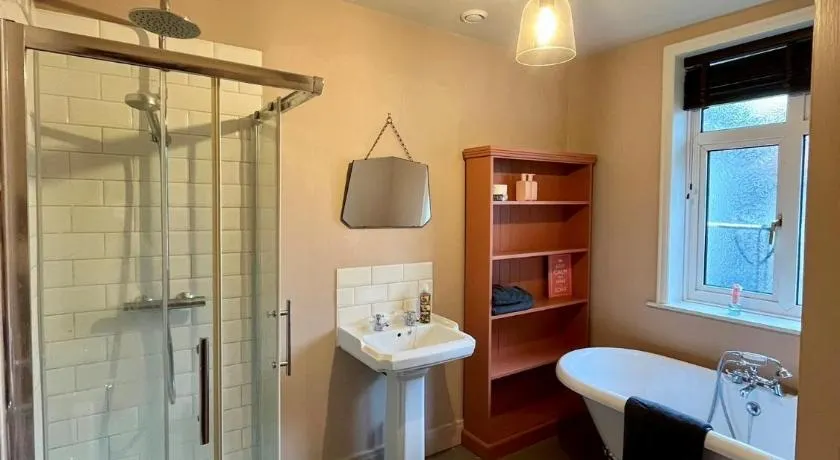 The Snug - Image 1