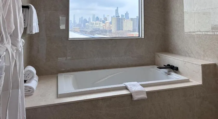 SpringHill Suites by Marriott Chicago Chinatown - Image 1