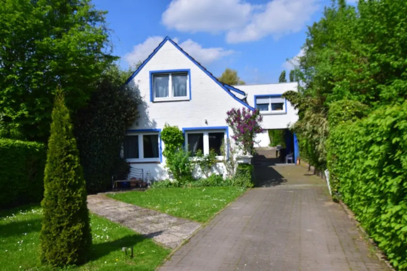 Tolstov Apartments - 3 Room Apartments with Garden - 20 Min Messe DUS & Airport DUS - Image 1