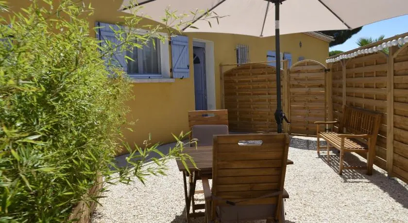Sun and cosy - Image 1