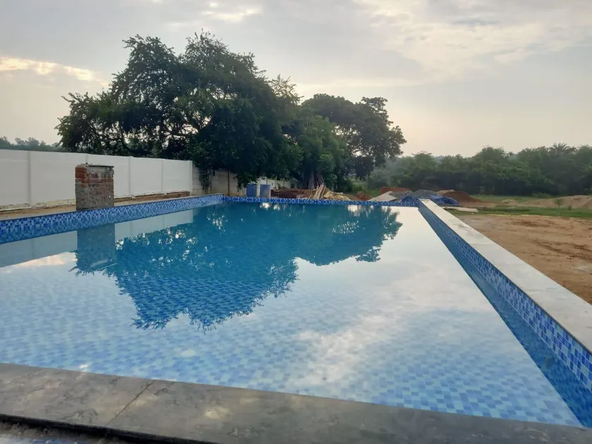 Resort Atmosphere - Image 1