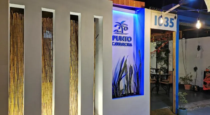 Hostel Punto Cavancha - Image 1