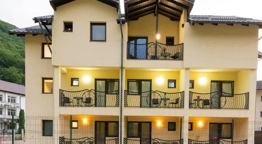 Vila Poienița Căciulata - Image 1