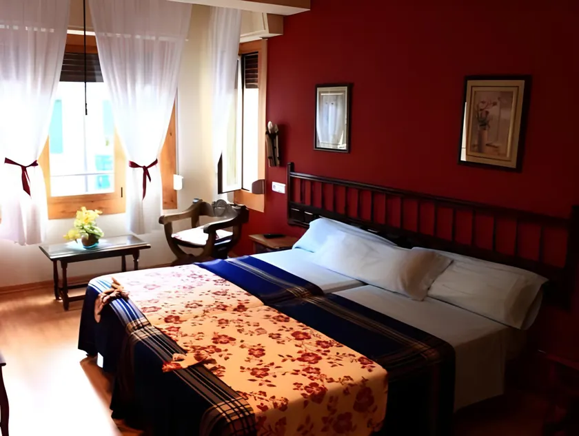 Hostal Escartín - Image 1