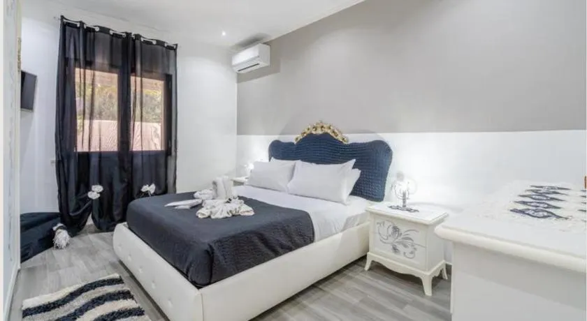 Villa con internet de alta velocidad, barbacoa y jacuzzi | Vistas al jardín - Image 1