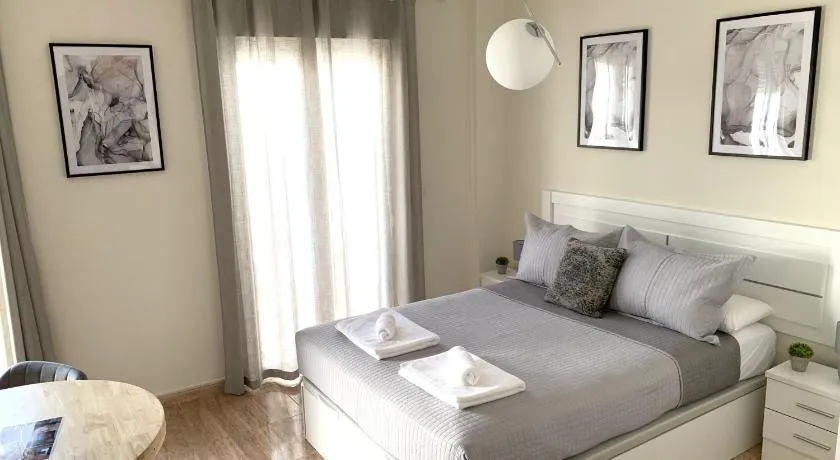 Apartamentos Hernán Cortés - Image 1