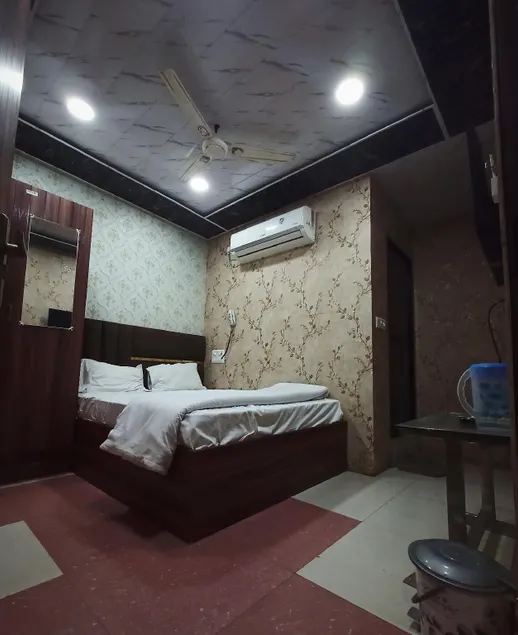 Manya hotel and dormitory - Image 1
