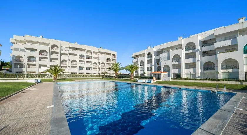 Refúgio com piscina e Vista Mar - Image 1