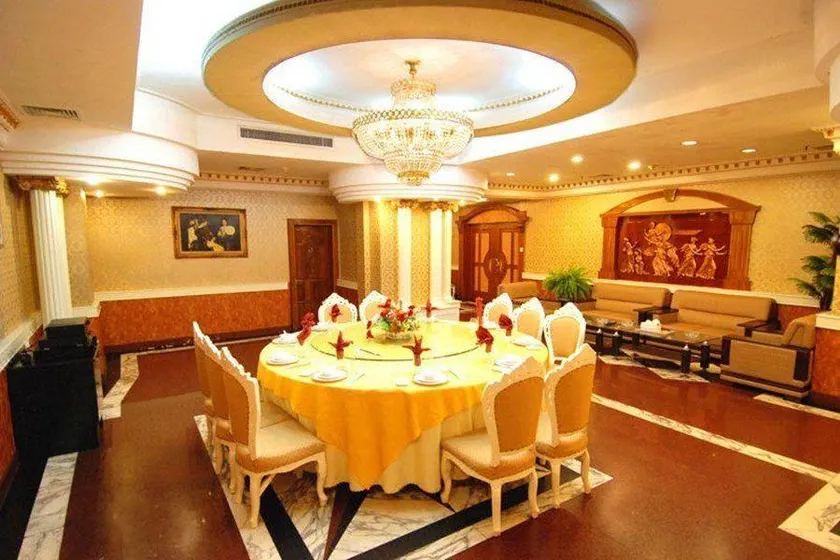 Jin Ye Hotel - Image 1