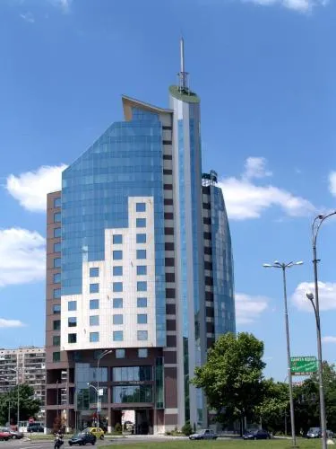 Mirage Hotel - Image 1