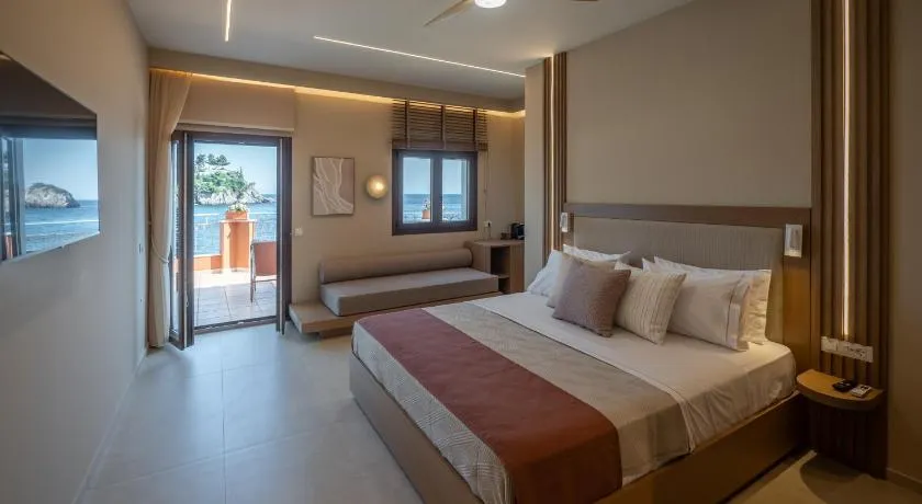 Parga Harbor Suites - Image 1