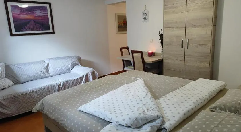 Apartma Lastovka - Image 1