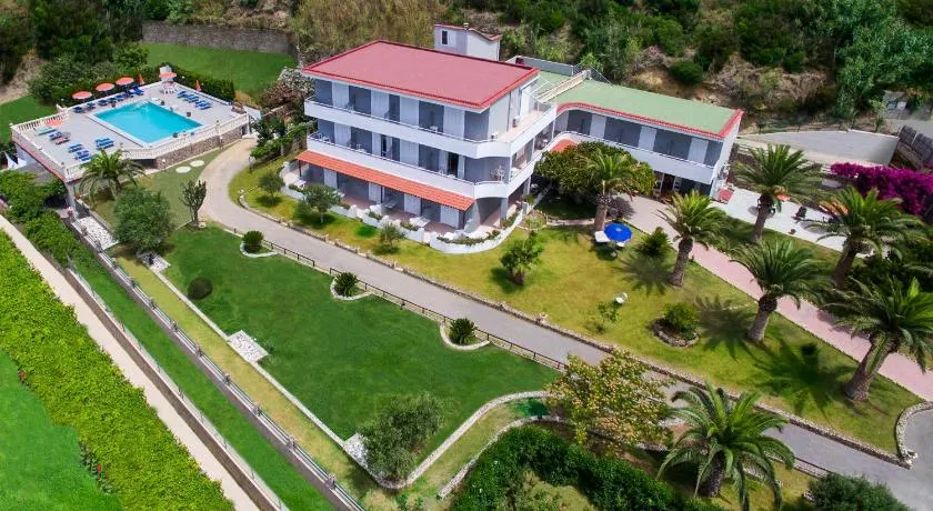 Hotel Villa Rita - Image 1
