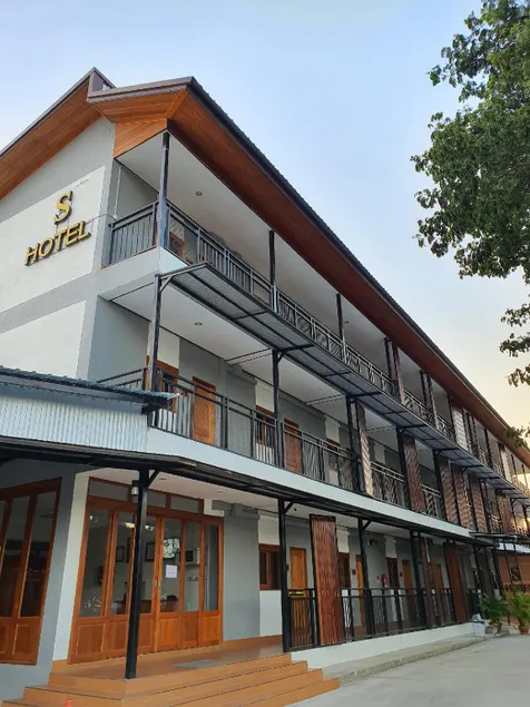 S Hotel - Image 1