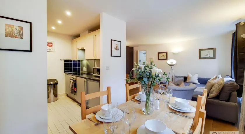 Capital Stay Aldgate - Two bed Apartment - Image 1