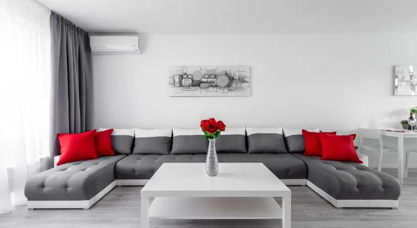 Rendez - big 70m2 Apartment, Fresh New, Parking Included, Air-Conditioned, balcony - Image 1