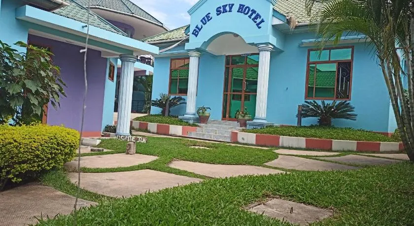 Blue sky Hotel - Image 1
