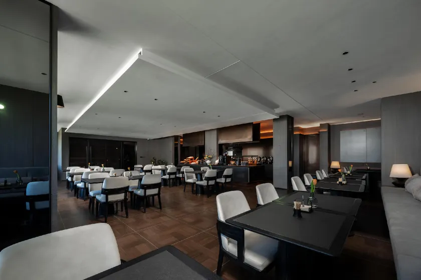 Atour Hotel Binjiang East Road Shuidong Street - Image 1