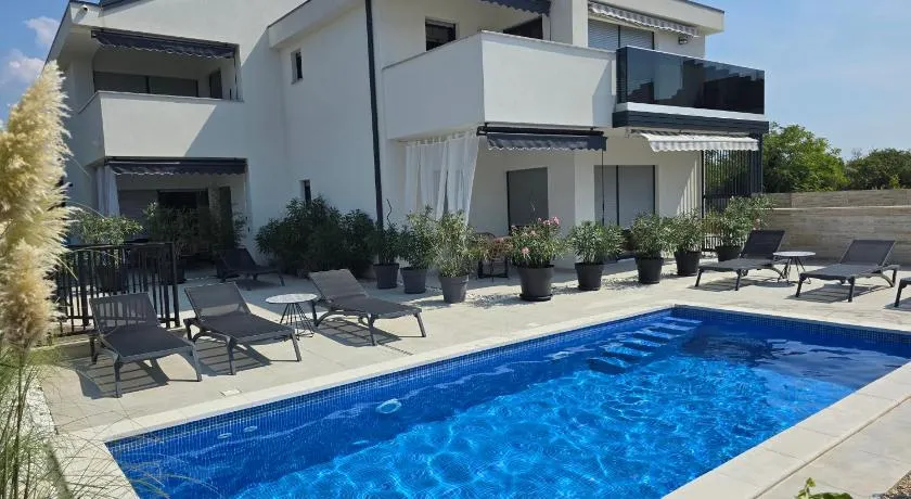 Rimac Apartments - Image 1