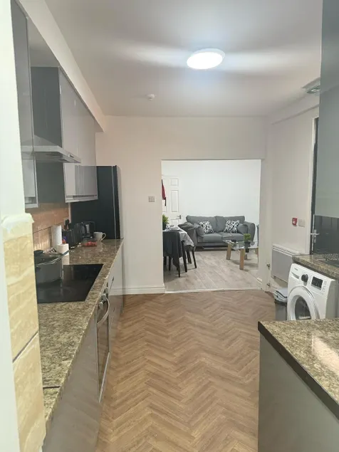 Britlodge Ruskin Ave Home - Image 1