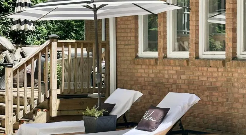 Camellias Haven Cozy New Reno 2Bed Apt with Pool, 40 Min to ATL - Image 1