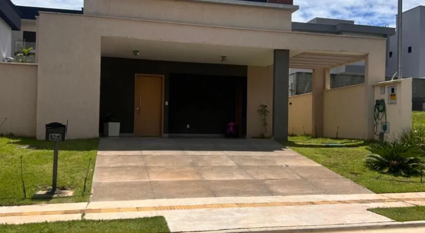 Sobrado em Cond de luxo próx ao autódromo de Goiânia - Image 1