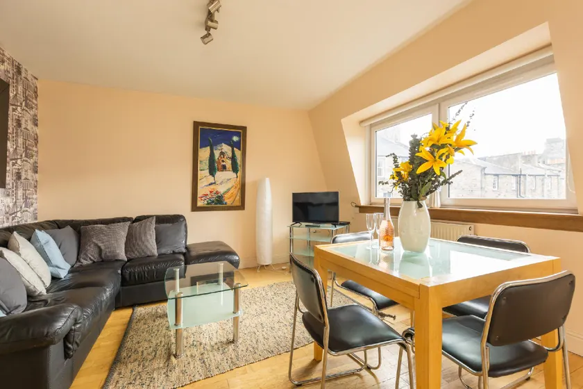 de Luxe-Appartement-Salle de bain privée-Vue ville - Image 1