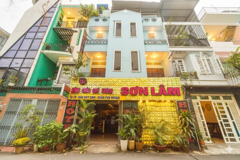Collection O Son Lam - Phu Nhuan District - Image 1