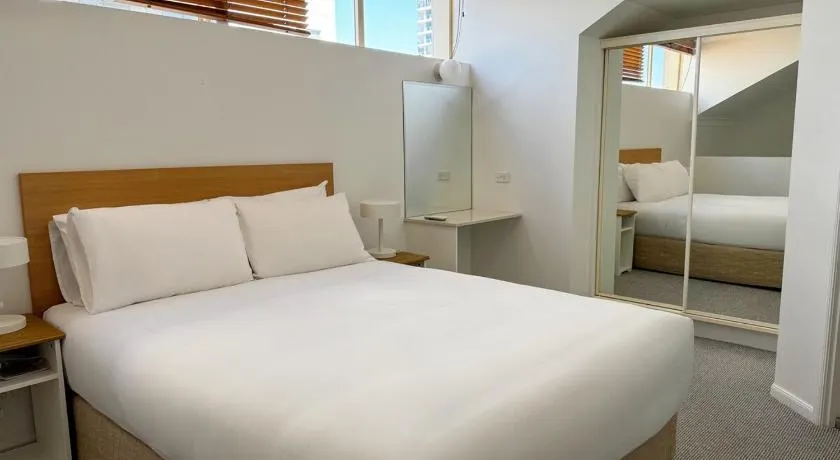 1BR Loft Kangaroo Point Sleeps 4 Adults - Image 1