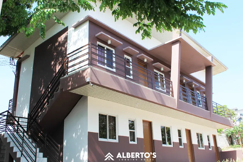 Alberto's Lodging House - Image 1