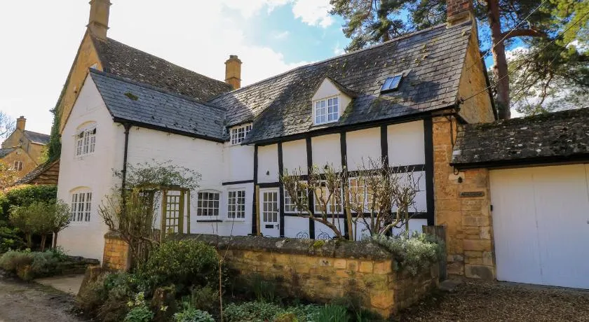 April Cottage - Image 1