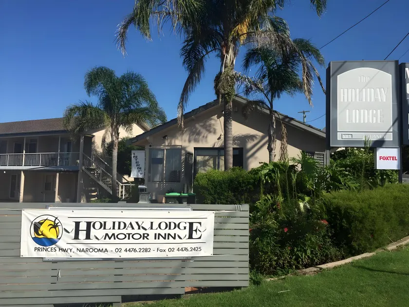 Holiday Lodge Motor Inn - Image 1