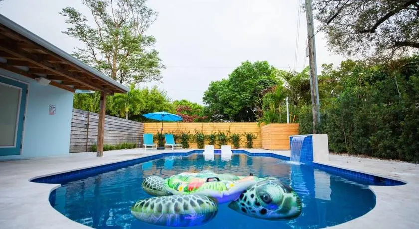 Las Tortugas Modern Oasis Getaway Many Amenities - Image 1